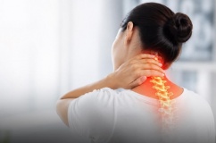 Thoái hóa cột sống cổ nguy hiểm ra sao?