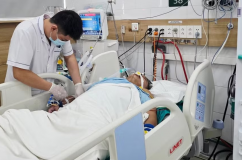 Bệnh viện Bạch Mai thông tin sức khỏe 7 nạn nhân ngộ độc khí clo