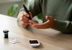 Tại sao đường huyết lúc 5 giờ sáng tăng cao và xử trí thế nào?