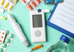 Uống thuốc đái tháo đường 15 ngày, đường huyết giảm có bỏ thuốc được không?