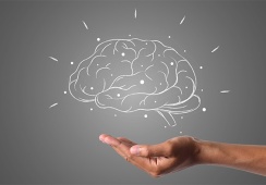 Bị run do thoái hóa chất trắng kèm mất ngủ phải làm sao?