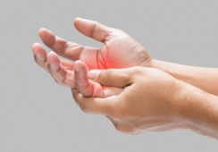 Bị tê buốt tay vào ban đêm có phải do đái tháo đường không?