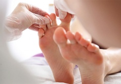 Nóng rát đầu ngón chân có phải do bệnh đái tháo đường không?