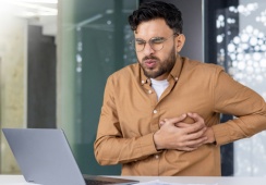 Tim bất ngờ đập dồn dập vài phút rồi tự hết là bị làm sao?