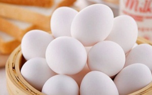 Cách phân biệt trứng gà bị tẩy trắng