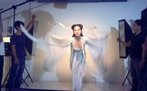 Ngọc Trinh hóa Tiểu Long Nữ... sexy