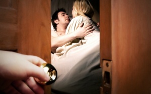 Ngoại tình có thể bị phạt từ 1 - 3 triệu đồng