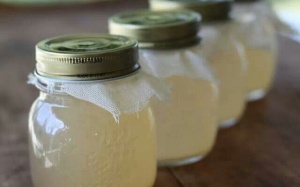 Video: 10 mẹo hay bất ngờ với giấm