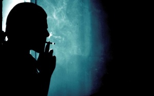 Mất trí vì... khói thuốc