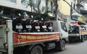 Xử lý 11 “cò mồi” khách ở lễ hội chùa Hương