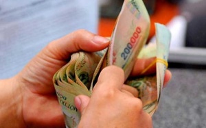 Trả lương chậm quá 15 ngày phải trả tiền lãi