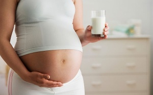Mẹ không uống sữa bầu, bé có bị thiếu chất?
