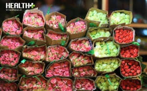 Đêm màu sắc ở chợ hoa Quảng Bá trước ngày 8/3