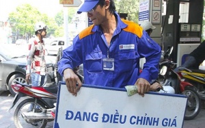 Giá xăng tăng mạnh từ 15h chiều 11/3