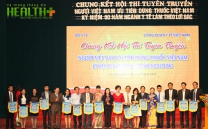 Thầy thuốc Việt khi kê đơn phải nghĩ về thuốc nội trước