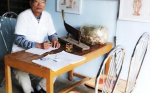 Thiếu tá Nguyễn Xuân Lập - Lương y sáng gương 'từ mẫu' trên mảnh đất xứ Nghệ 