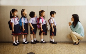 Cha mẹ đừng để con 'gà mờ' về giới tính