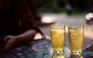 Trà đá chém gió coi chừng bị thận!