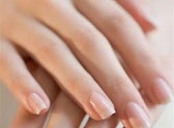 Đoán sức khỏe qua tình trạng móng tay