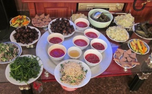 79 người ngộ độc do ăn tiết canh ngựa