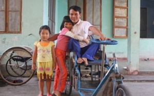 Lớp học 'đặc biệt' của thầy giáo khuyết tật