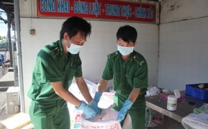 Hàng tấn heo sữa thối thành đặc sản tiệc cưới