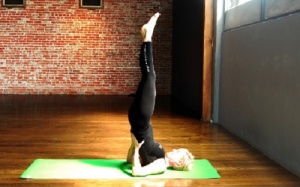 Tham khảo 6 tư thế Yoga giúp trẻ lâu