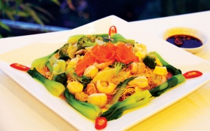 Thưởng thức món chay trên tầng cao