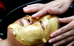 Nano vàng trong mỹ phẩm: Nhà phân phối phớt lờ trách nhiệm