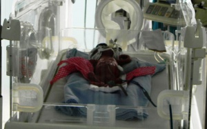 Vụ trẻ sơ sinh suýt bị chôn sống: Bác sĩ tường trình chưa rõ ràng