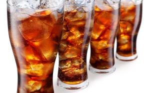 Soda: Con dao hai lưỡi với sức khỏe