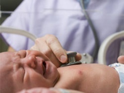 Nhận biết trẻ ngộ độc từ sữa nhiễm khuẩn New Zealand