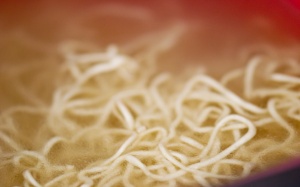 Nghi án 'mỳ ngọ nguậy' ở Hà Tĩnh