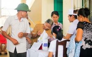 Khởi tố 10 người trong vụ nhân bản xét nghiệm