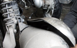 Nơm nớp vì chắn pô xe máy tiếp tục 'chém' người