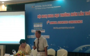 Mổ trình diễn cho 12 bệnh nhân tiết niệu - thận