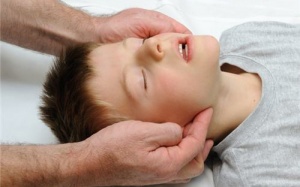 Những kỹ năng cấp cứu cơ bản ở trẻ em (Phần 1)