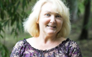 Thiết bị triệt sản 'đi lạc' lên gần ngực