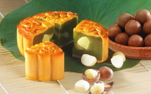 Để thưởng trăng an toàn với bánh