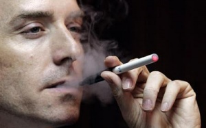 Phát hiện gây sốc: Thuốc lá điện tử gây hại như thuốc lá thật