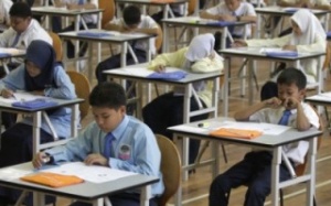 Ép học sinh uống “thuốc tiên” để thông minh hơn