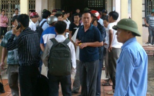 Một bé gái chết tức tưởi do chậm chuyển viện?