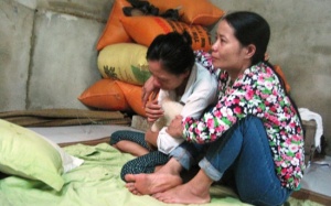 Vụ bé 8 tháng tử vong: Giám đốc BV 'bận nên chưa biết'