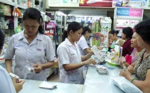 Hàng loạt công ty thuốc cắt dán hồ sơ để bán thuốc giá cắt cổ