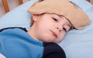 Nên làm gì khi trẻ co giật do sốt cao?