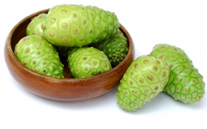 Dồi dào sinh lực từ nước ép trái nhàu