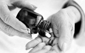 Nhập viện vì tự ý dùng thuốc: Biết rồi vẫn... cố!