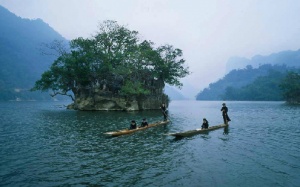 Nhớ 'khói sóng' cùng độc mộc hồ Ba Bể