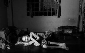 Ở giữa “khoảnh khắc” và “vĩnh cửu”