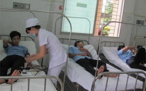 Người lớn bất cẩn, tính mạng trẻ gặp nguy hiểm